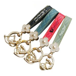 Rhinestone Four Leaf Clover Keychain Item No#10620