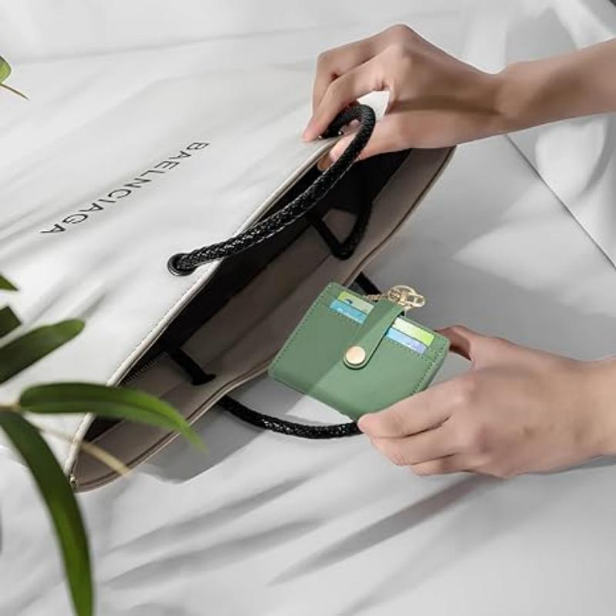 Rfid Blocking Bifold Credit Card Holder Item No#12403 - Image 5