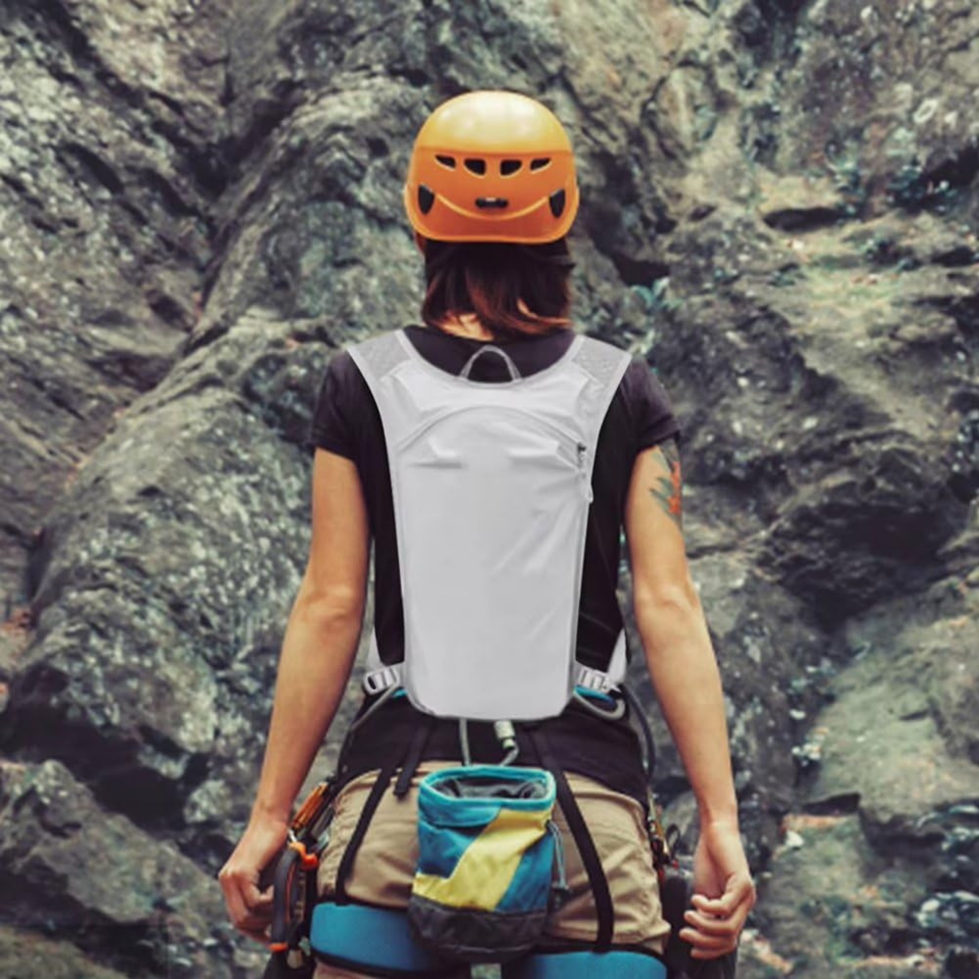 Ultralight Running Hydration Vest Item No#12730 - Image 9